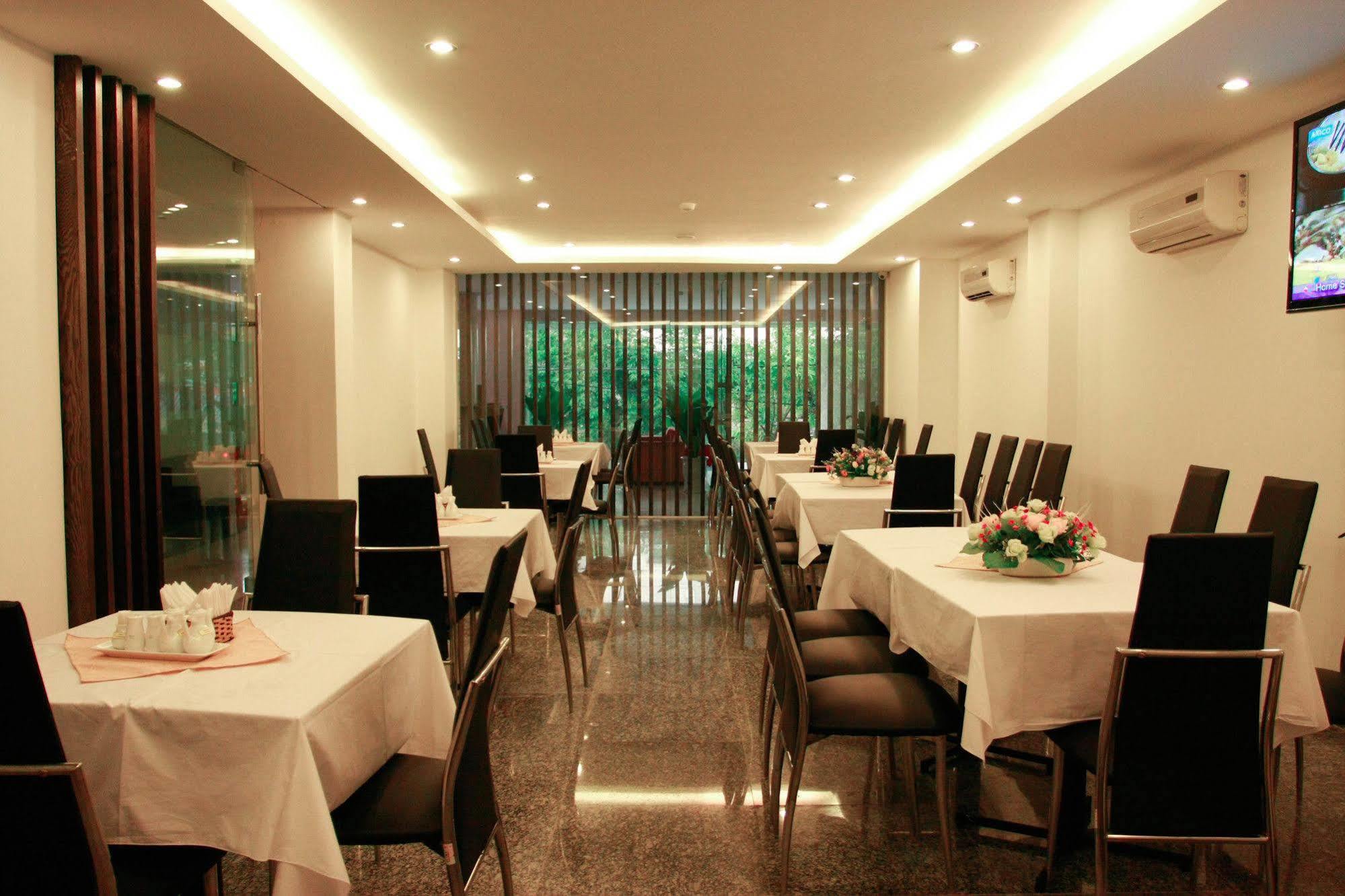 Peace Town Hotel Da Nang Esterno foto