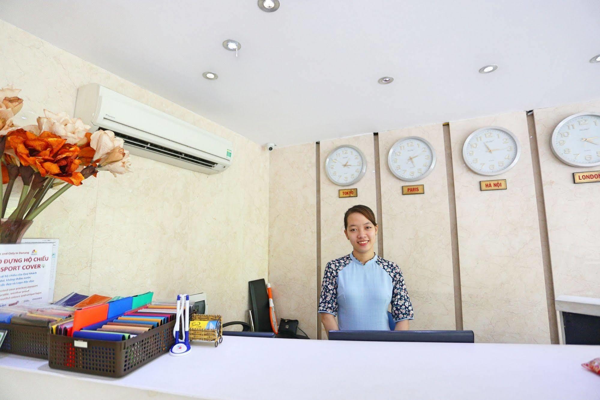 Peace Town Hotel Da Nang Esterno foto